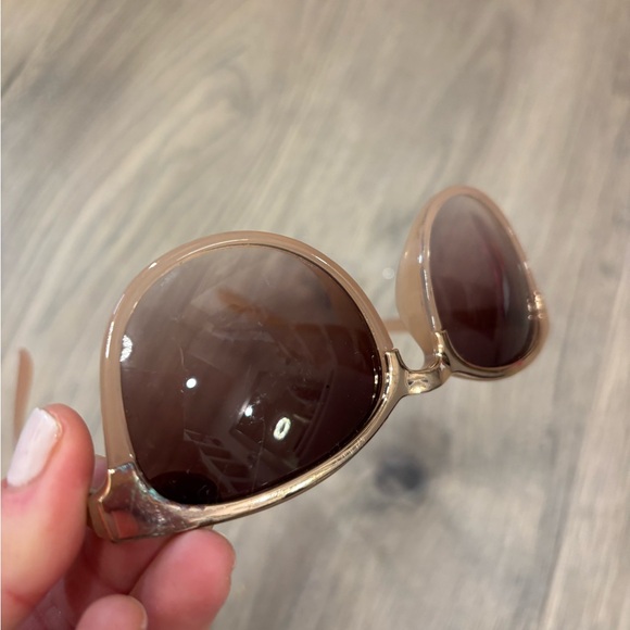 Target cute pink and gold sunglasses - Picture 3 of 4